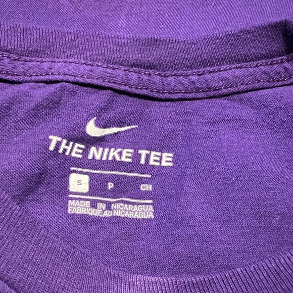 Nike Men purple tee shirt - Picture 5 of 5